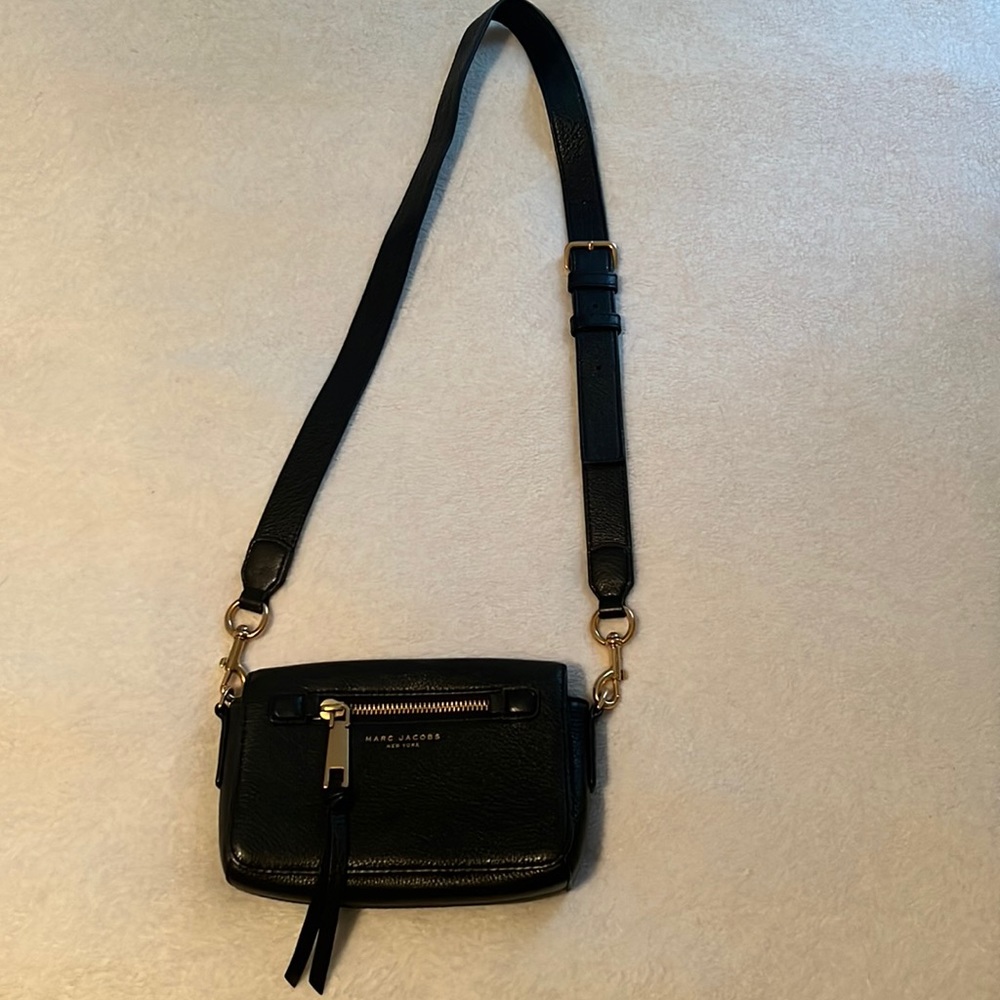 Marc Jacob’s Black Leather Crossbody Purse - Like New